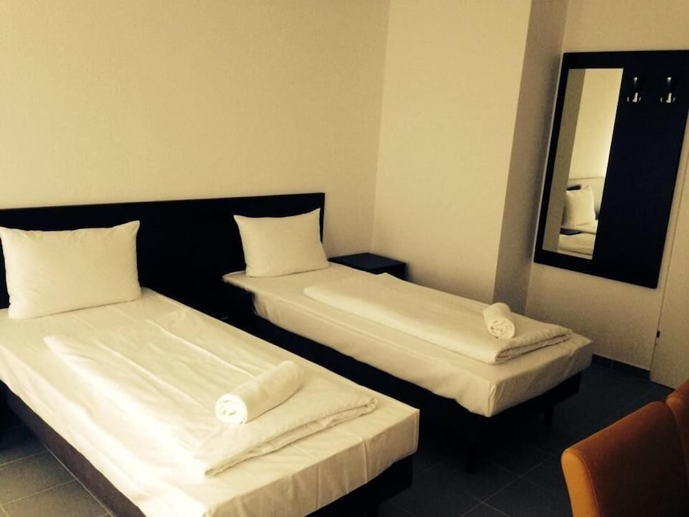 Фото Mosel Hotel Frankfurt