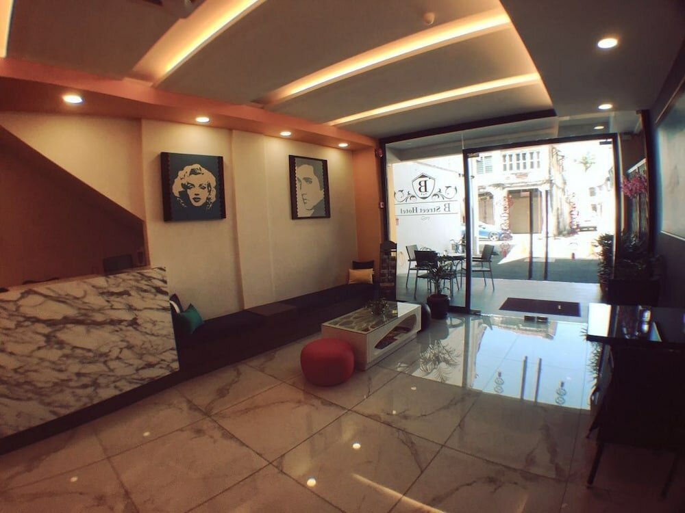 Фото B Street Hotel