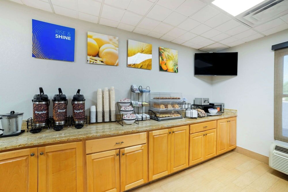 Фото Comfort Inn Asheville Airport