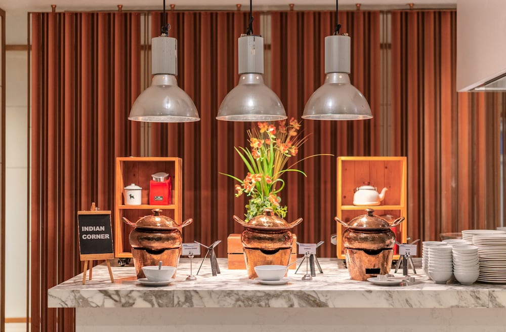 Фото A-One New Wing Hotel