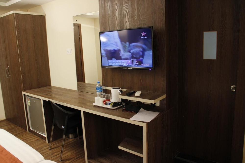 Фото Regenta Inn Larica