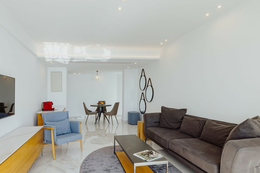 Фото Golden Bay Beach Hotel