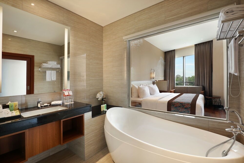 Фото Swiss-Belhotel Airport Jakarta