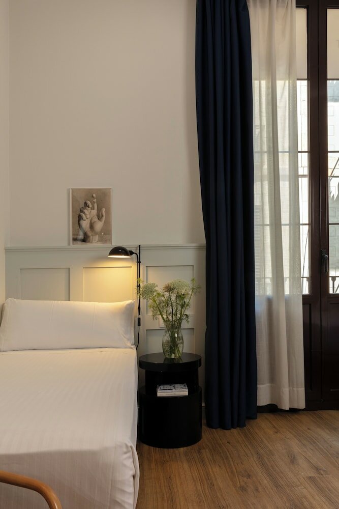 Фото Som Nit Born