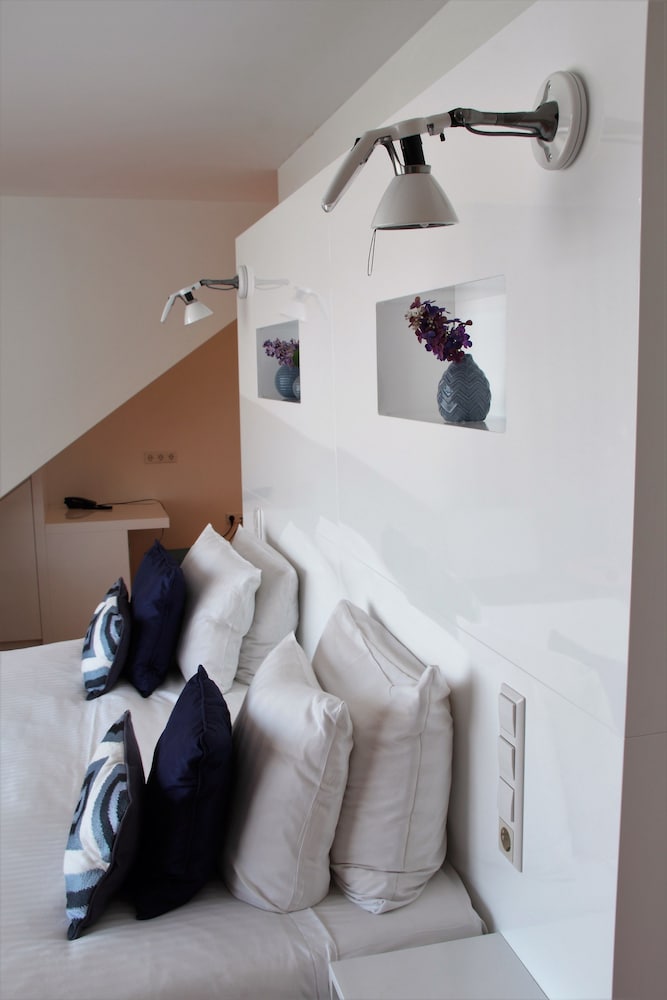 Фото The Bank Hotel