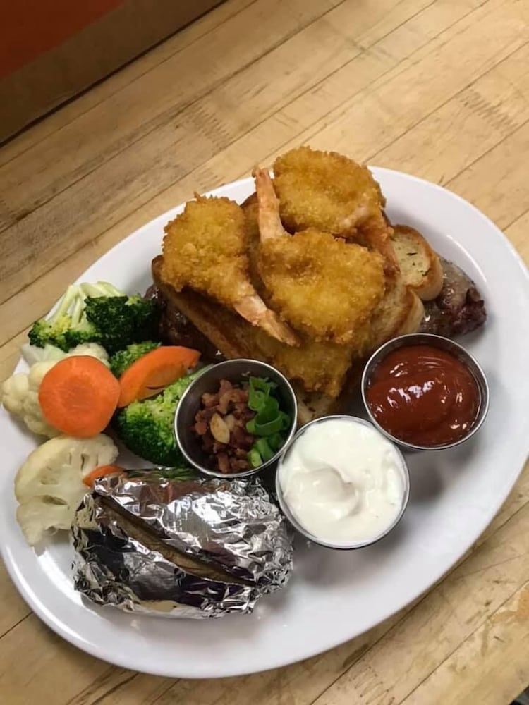 Фото Continental Inn & Suites