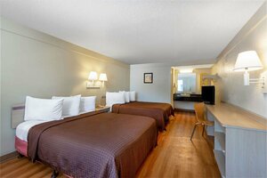 Гостиница Travelodge by Wyndham Essington Philadelphia Airport