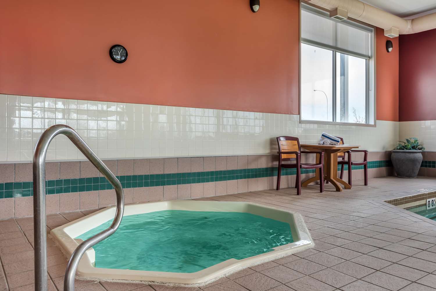 Фото Best Western Strathmore Inn