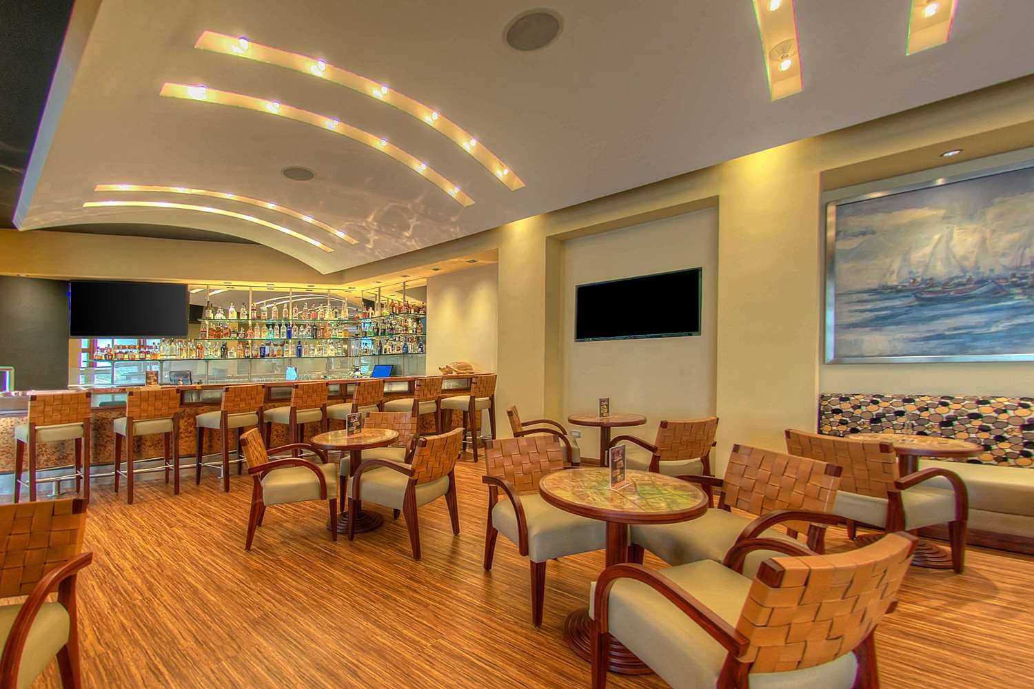 Фото Grand Hotel Guayaquil, Ascend Hotel Collection