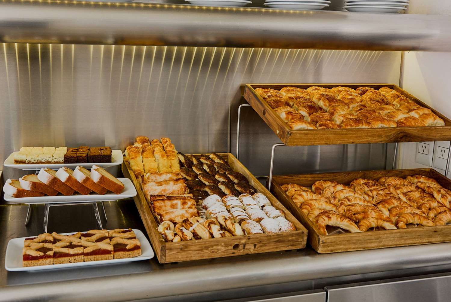 Фото Dazzler by Wyndham Buenos Aires Recoleta