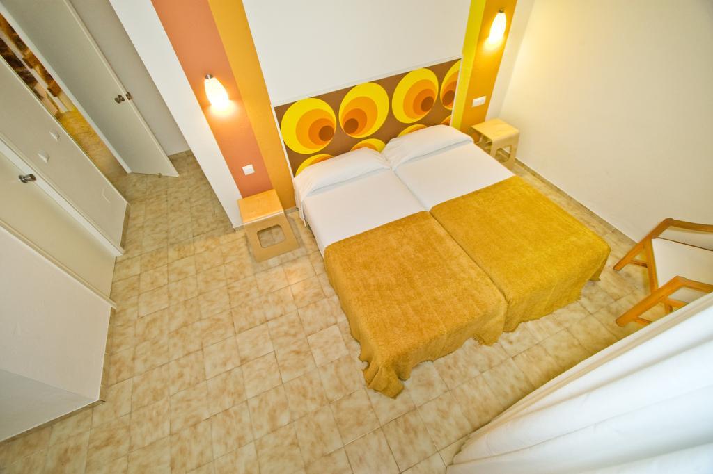 Фото Hostal Can Jurat