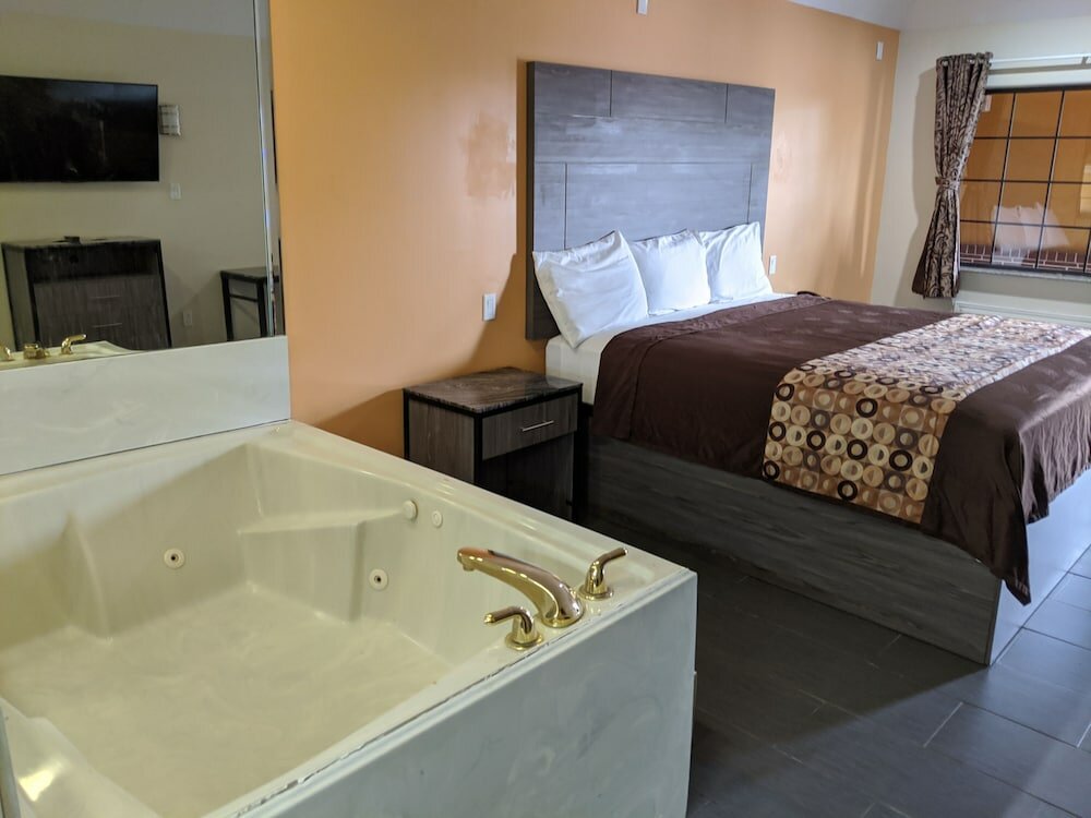 Фото Regency Inn And Suites Galena