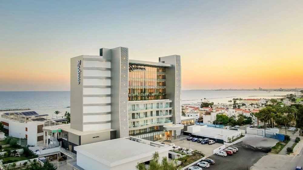 Фото Radisson Beach Resort Larnaca