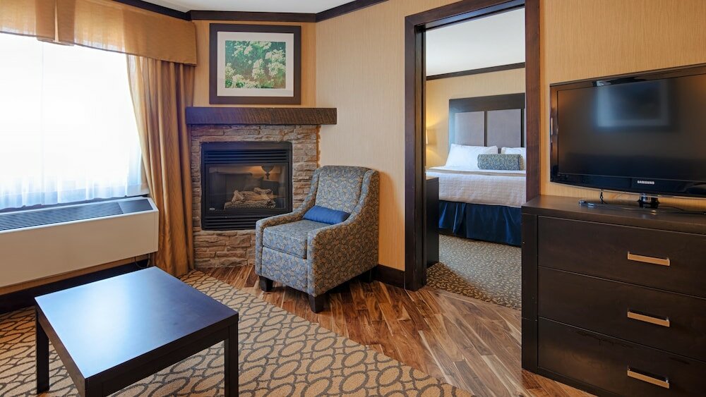 Фото Best Western Plus Fernie Mountain Lodge
