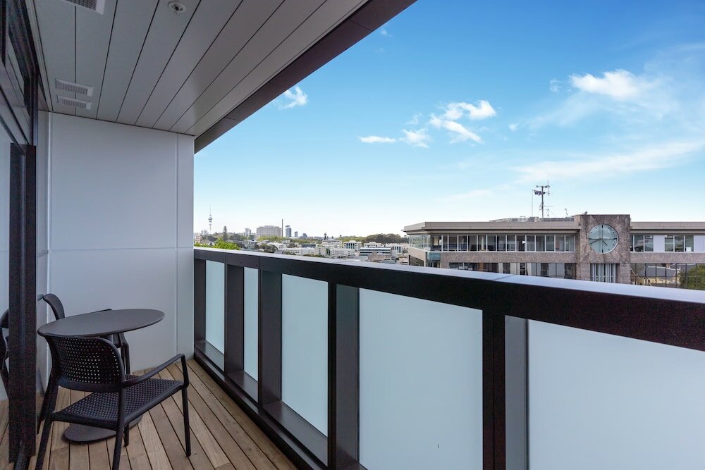 Фото Ramada by Wyndham Newmarket Auckland