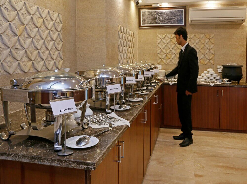 Фото Clarks Inn Srinagar