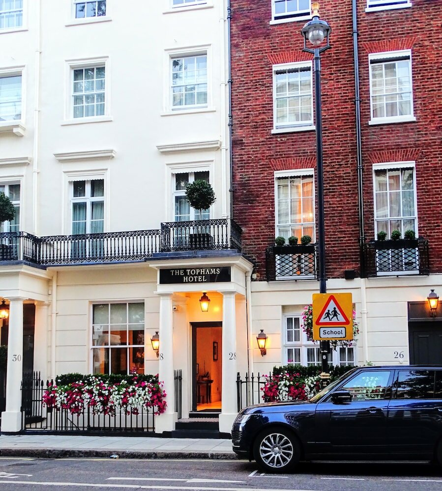 Фото Tophams Hotel
