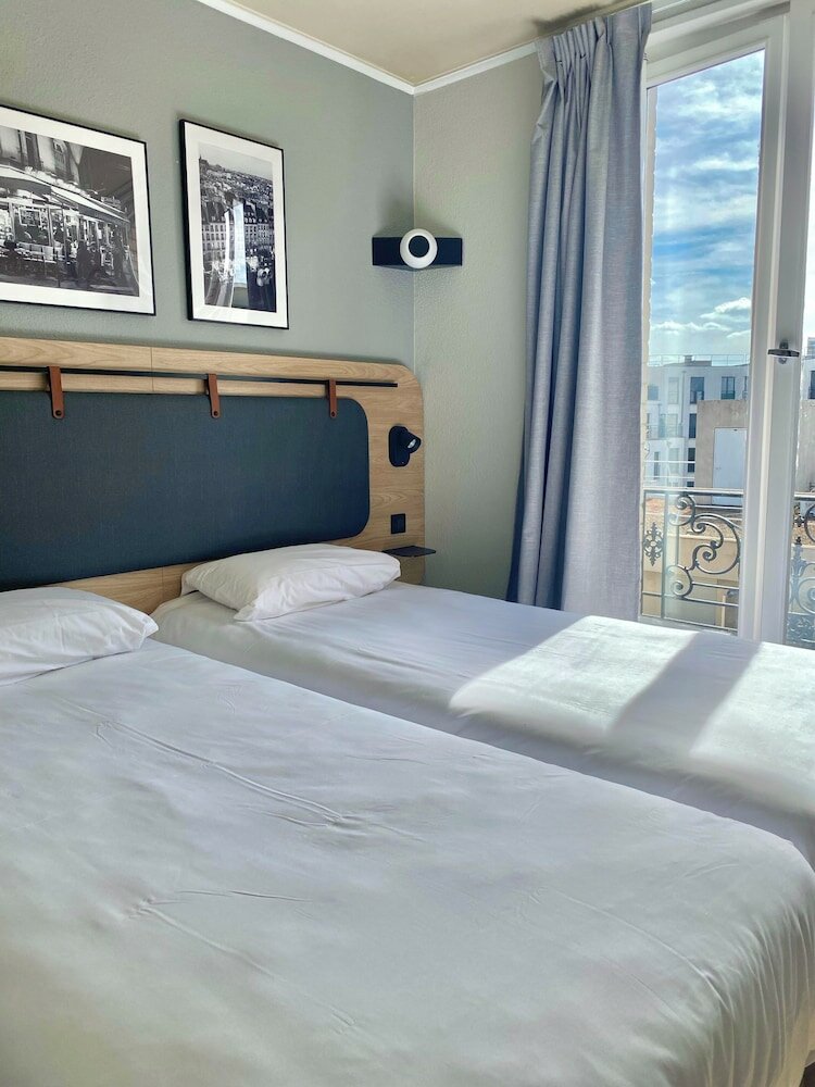 Фото Campanile Paris 15 Tour Eiffel 