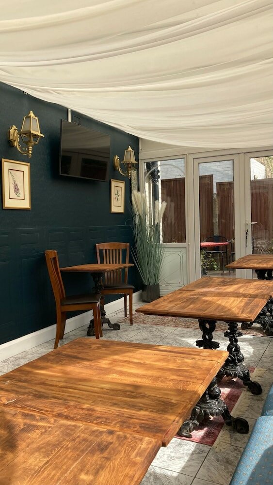 Фото Charlotte Guest House