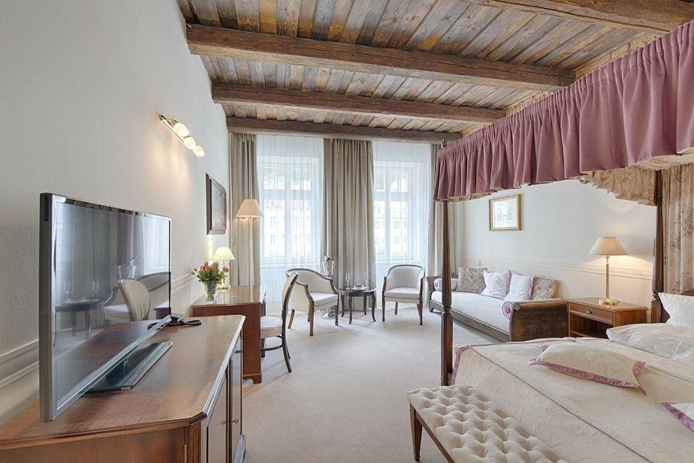 Фото Hotel Embassy