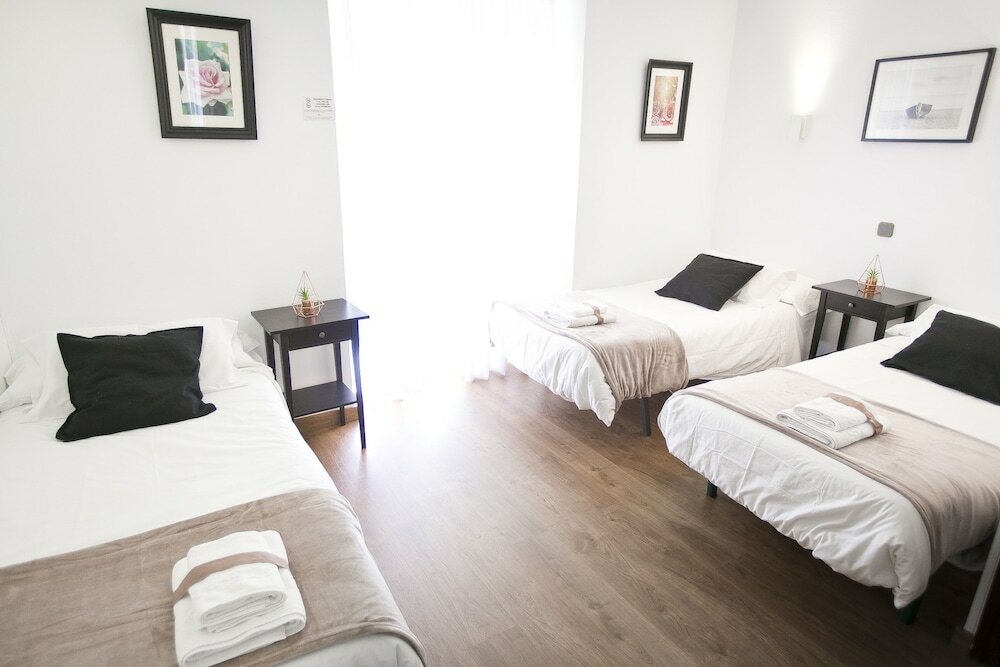 Фото Hostal La Bañezana