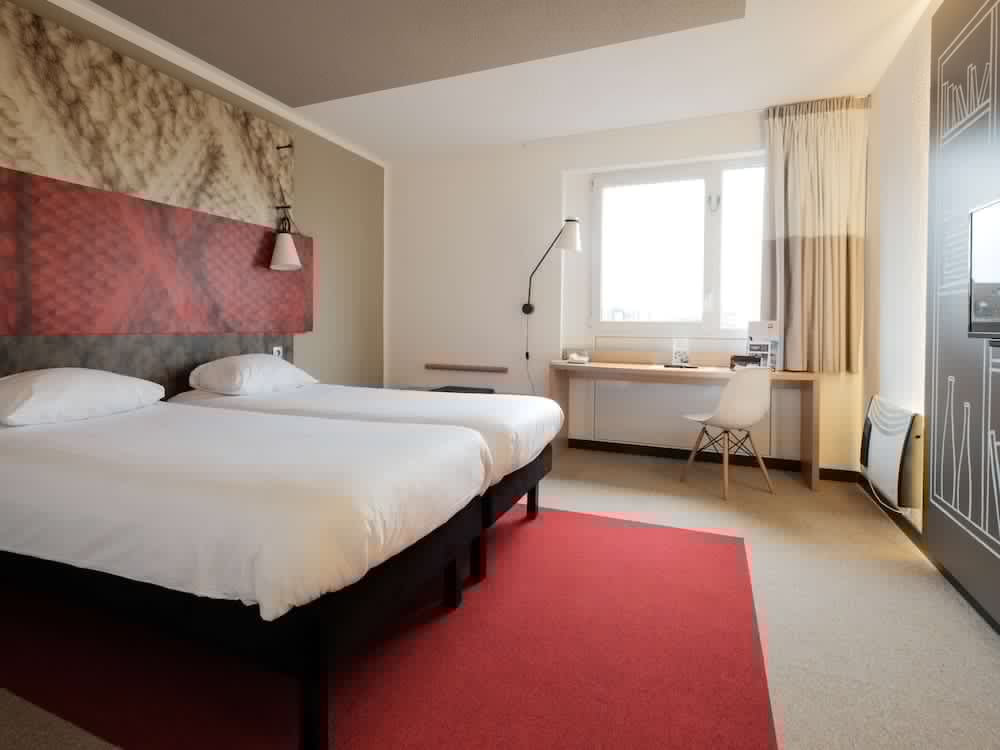 Фото отеля 2