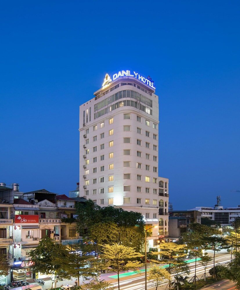 Фото отеля 1