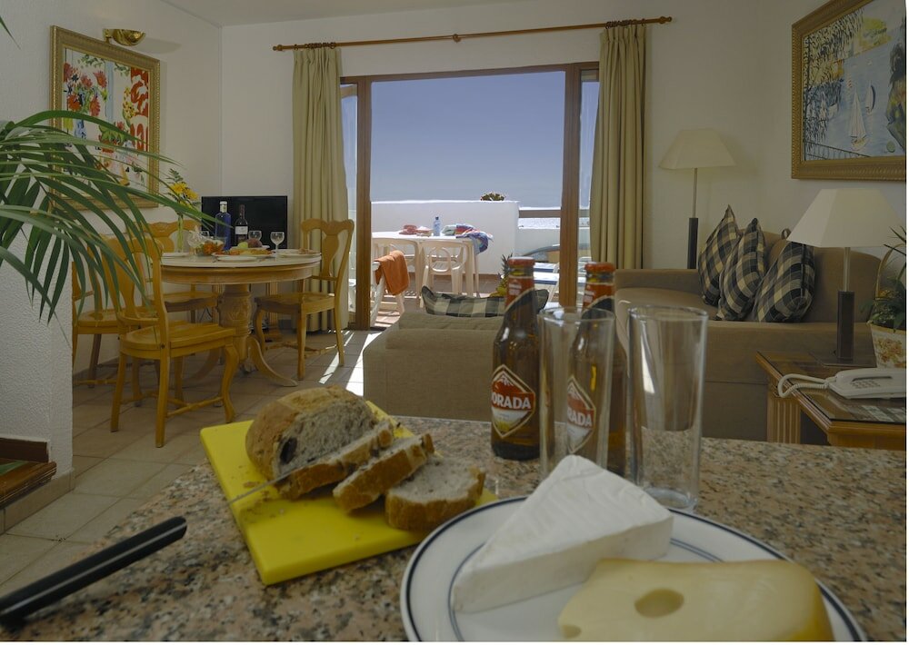 Фото Beverly Hills Suites - Excel Hotels & Resorts