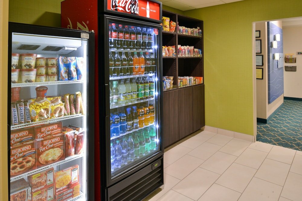 Фото Holiday Inn Express & Suites West Ocean City, an Ihg Hotel