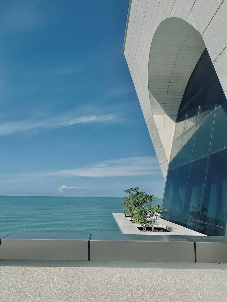 Фото The Grand Gloria Hotel