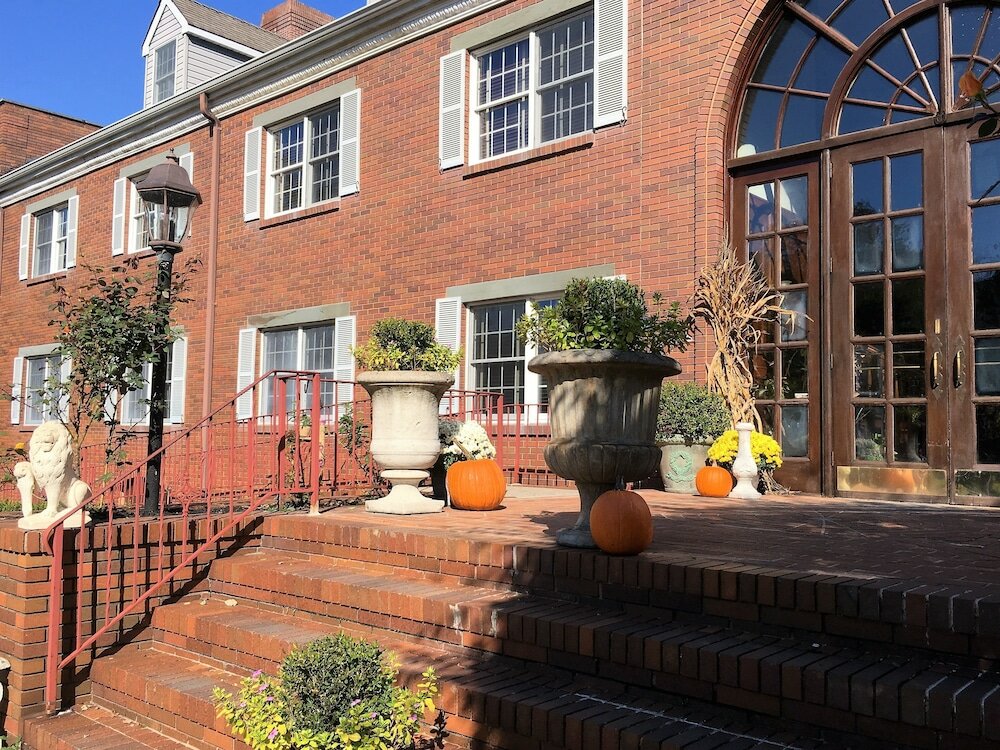 Фото Colts Neck Inn Hotel