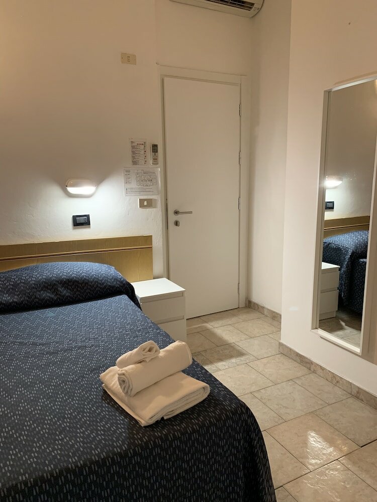 Фото Hotel Marylise