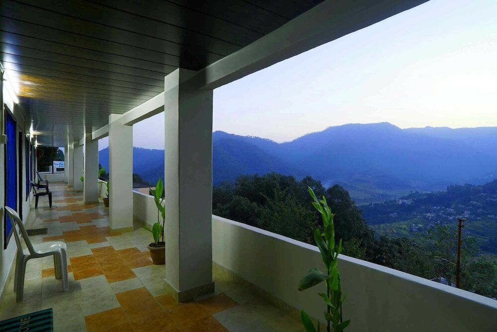 Фото Hotel Kausani Retreat