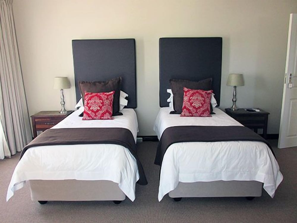 Фото Karoo Sun Boutique Guest House