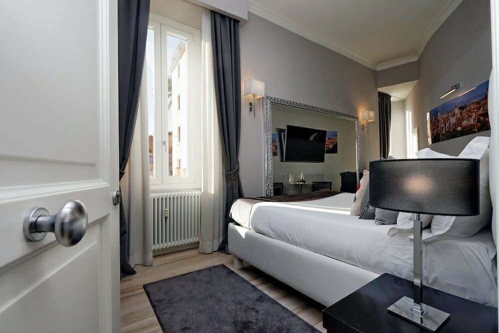 Фото Sistina Twentythree Luxury Rooms