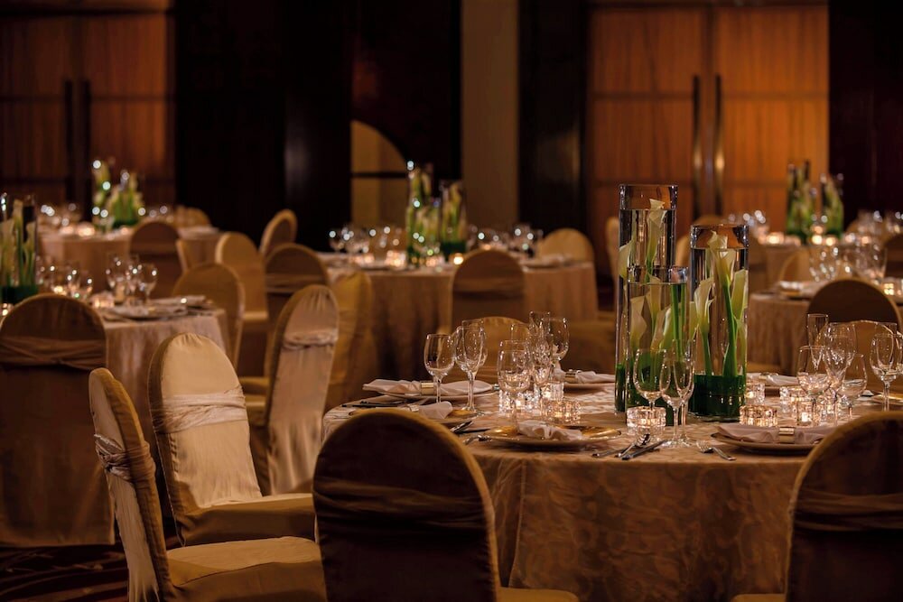 Фото Renaissance Shanghai Zhongshan Park Hotel