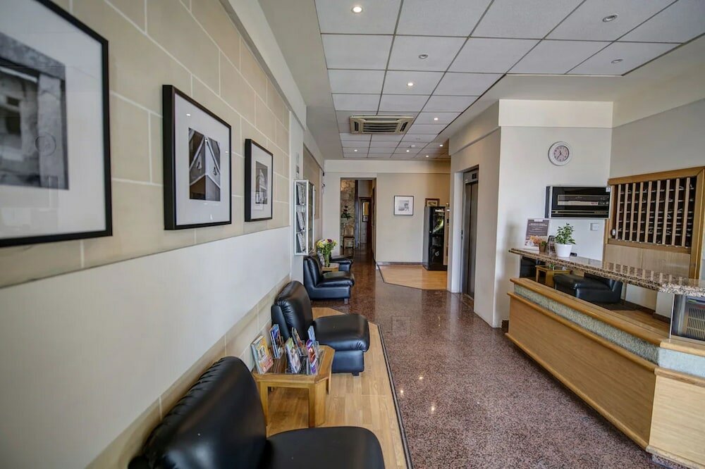 Фото Sliema Chalet Hotel