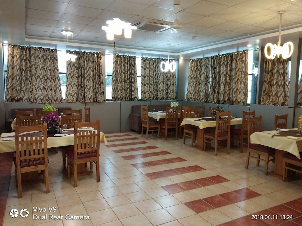 Фото Отель The Golden Sunrise