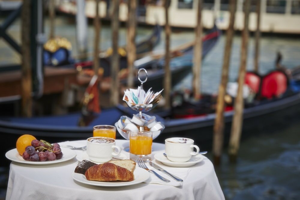 Фото Hotel Antiche Figure