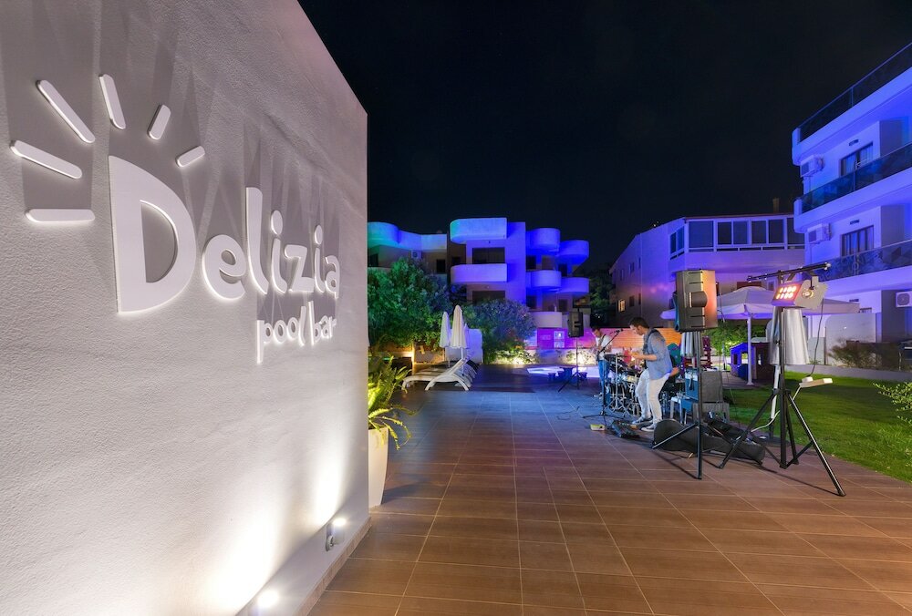 Фото Sunny Days Hotel