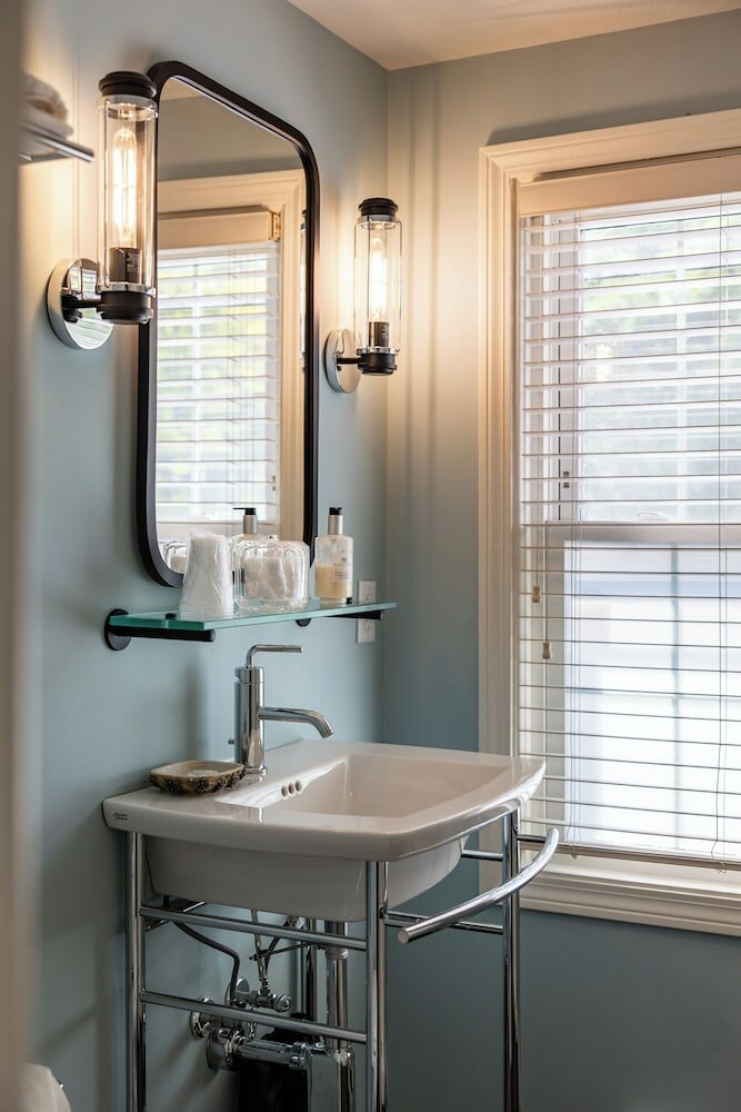 Фото The Wolfeboro Inn