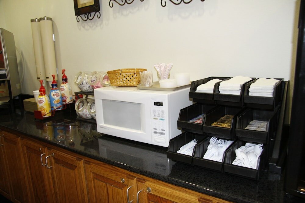 Фото Horizon Inn and Suites