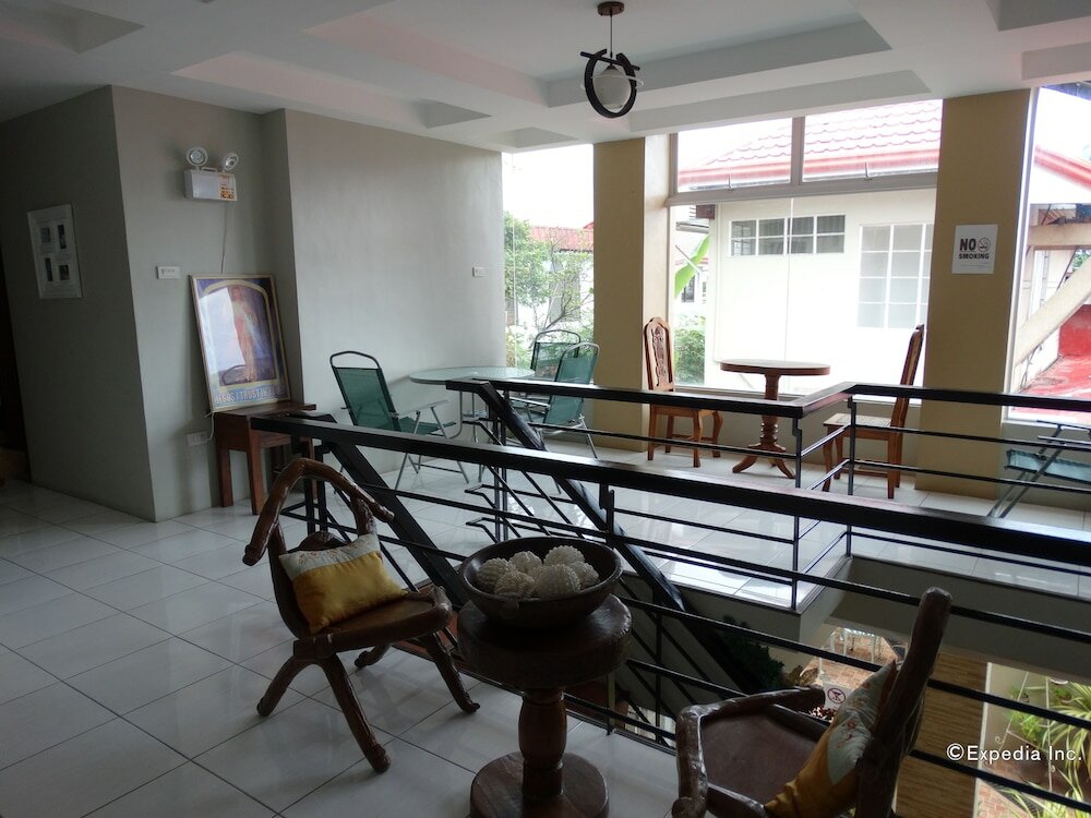 Фото Harbour Gardens Tourist Inn