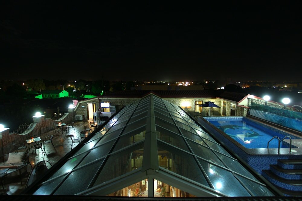 Фото отеля 2