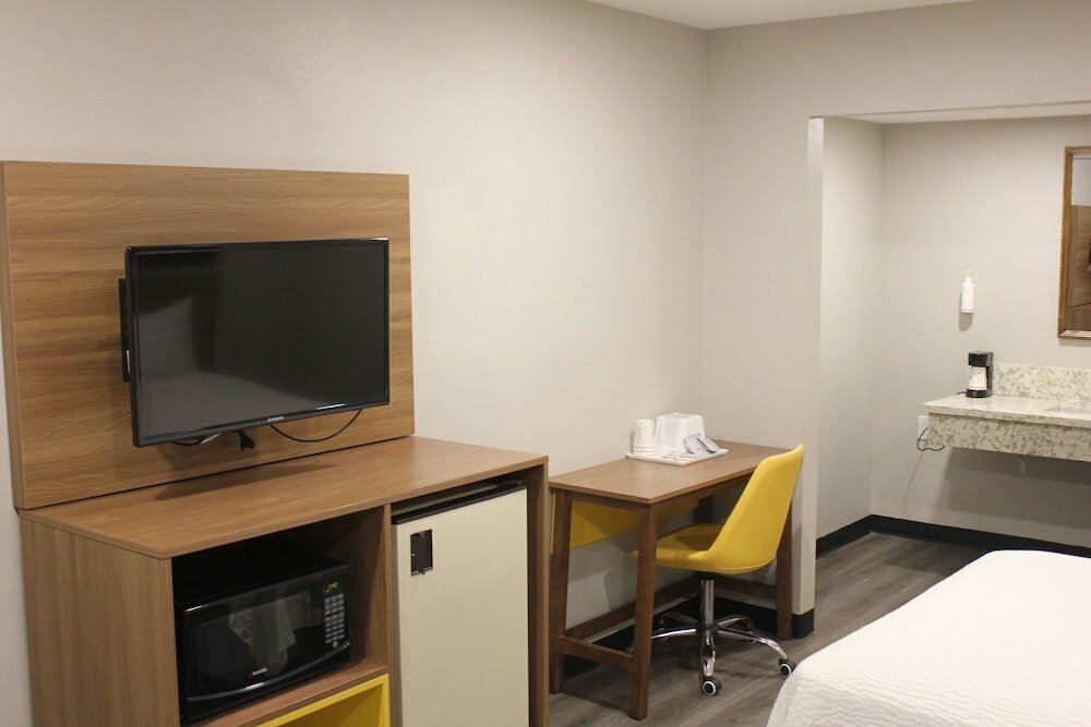 Фото Days Inn by Wyndham Barstow