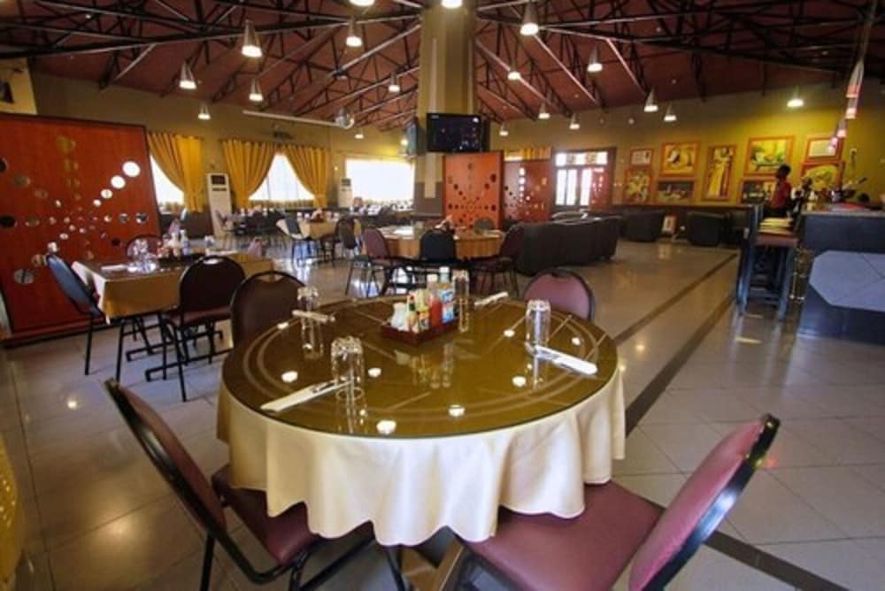 Фото Carliza Hotel Apapa