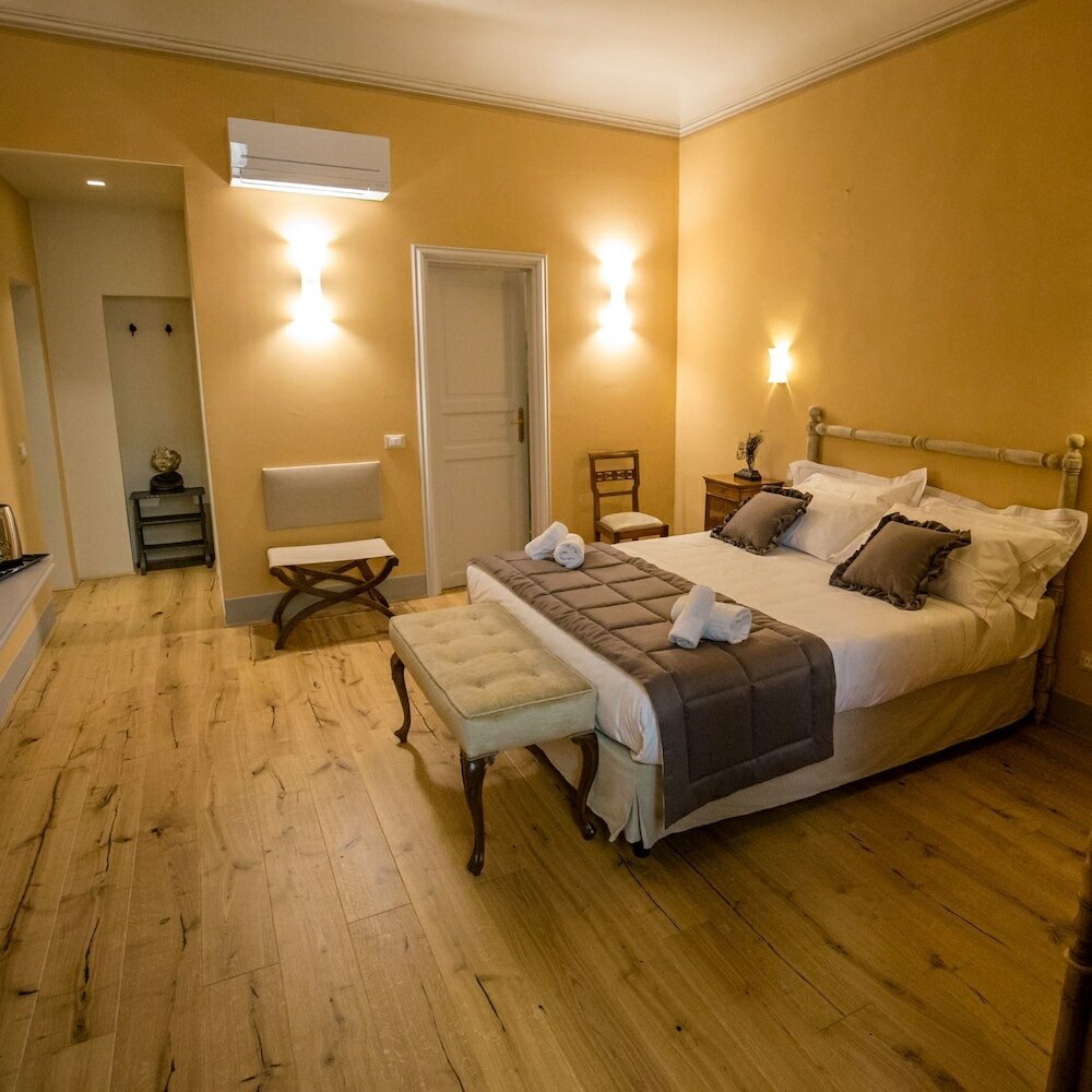 Фото San Pier Novello in Oltrarno