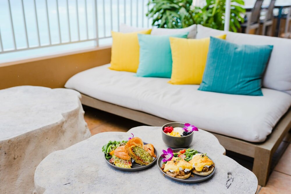 Фото The Twin Fin Hotel