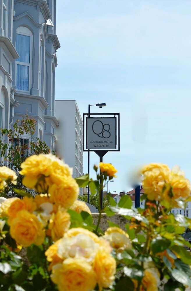 Фото Q8 Boutique Hotel