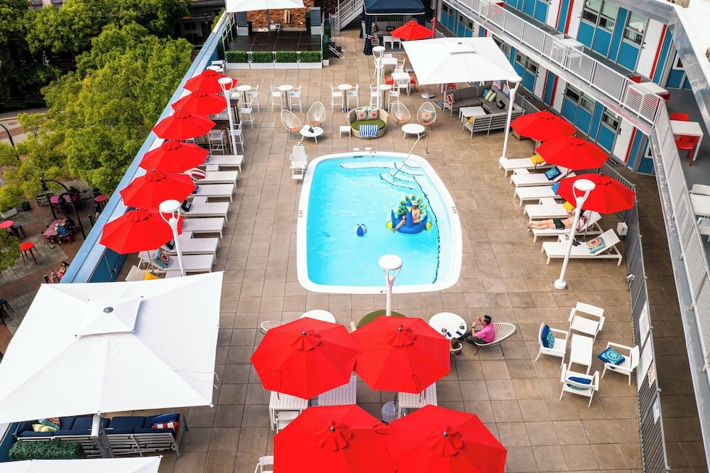 Фото Unscripted Durham